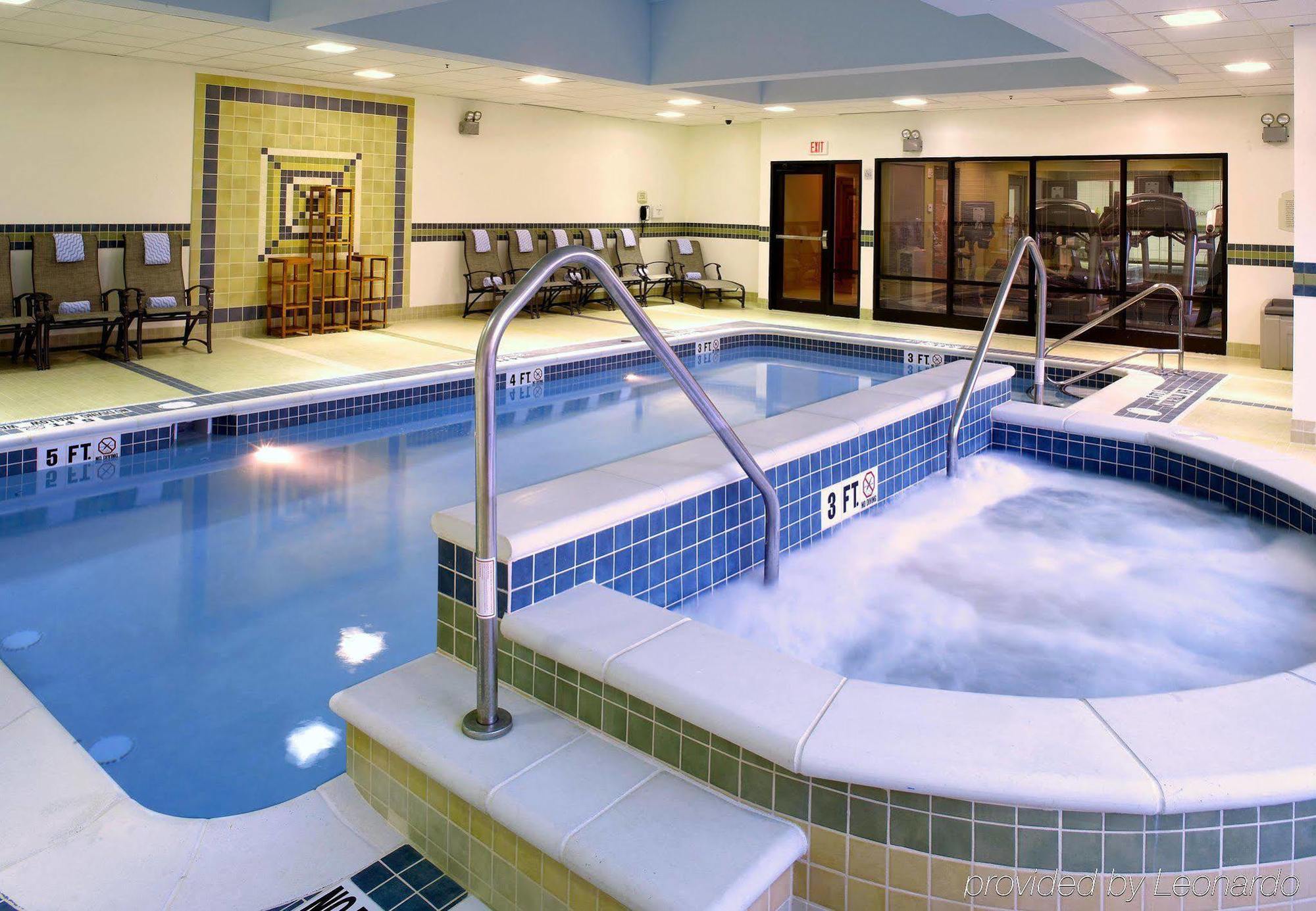 Fairfield Inn & Suites Pittsburgh Neville Island Robinson Township Buitenkant foto