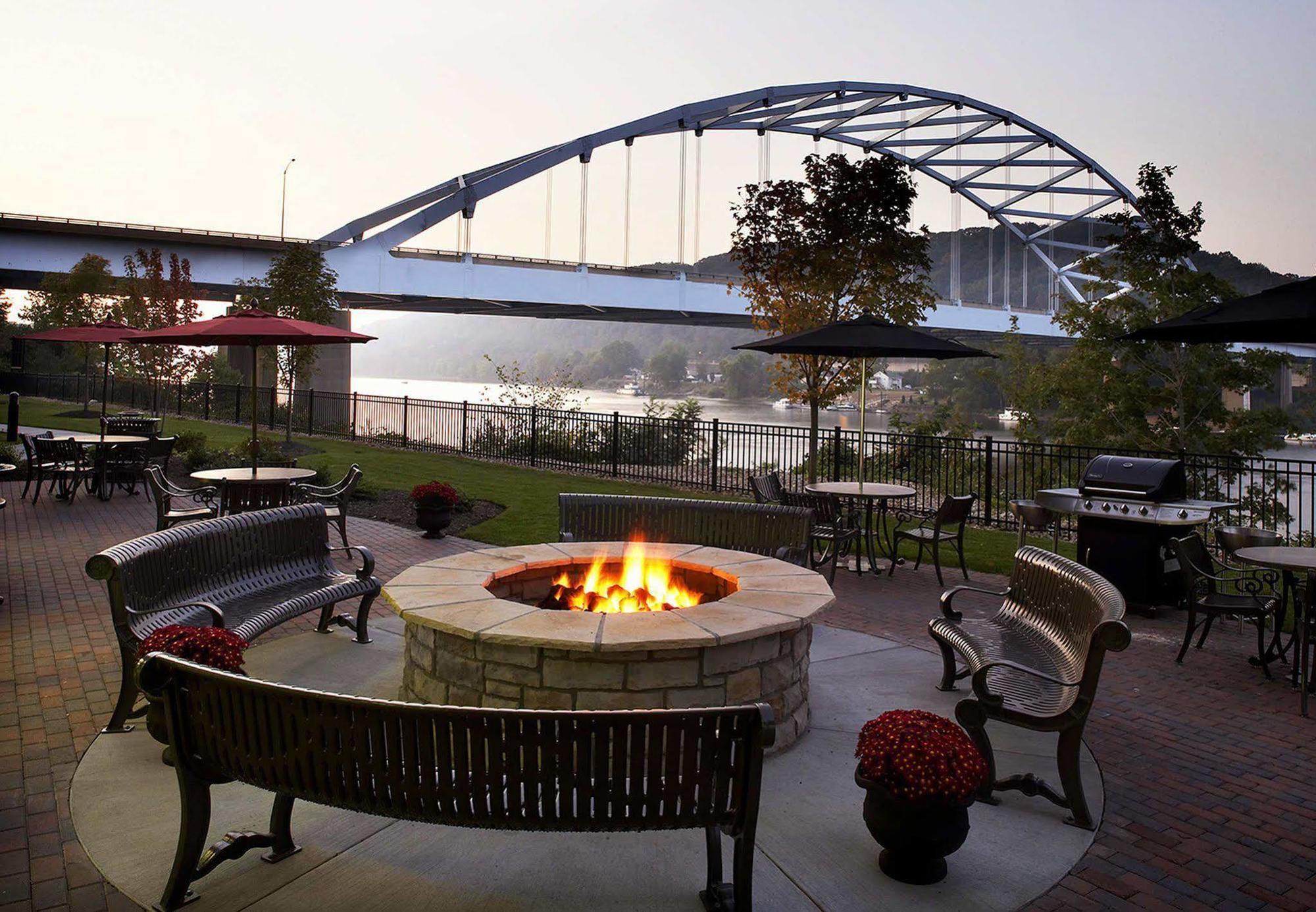 Fairfield Inn & Suites Pittsburgh Neville Island Robinson Township Buitenkant foto